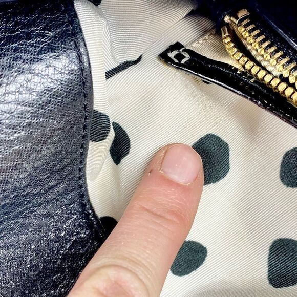 Kate Spade black leather shoulder bag w/ patent straps & gold twist clasp - Picture 7 of 13